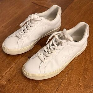 Women’s Veja Esplar white trainers size 39/8